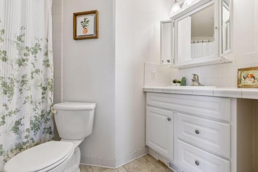 10270 Arrowwood Drive, Eden Prairie, MN 55347
