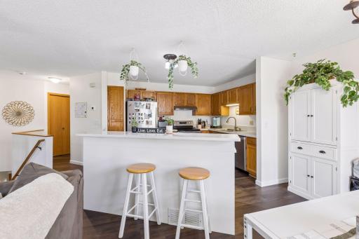 10270 Arrowwood Drive, Eden Prairie, MN 55347