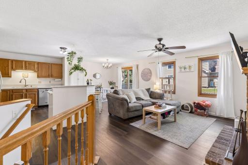 10270 Arrowwood Drive, Eden Prairie, MN 55347