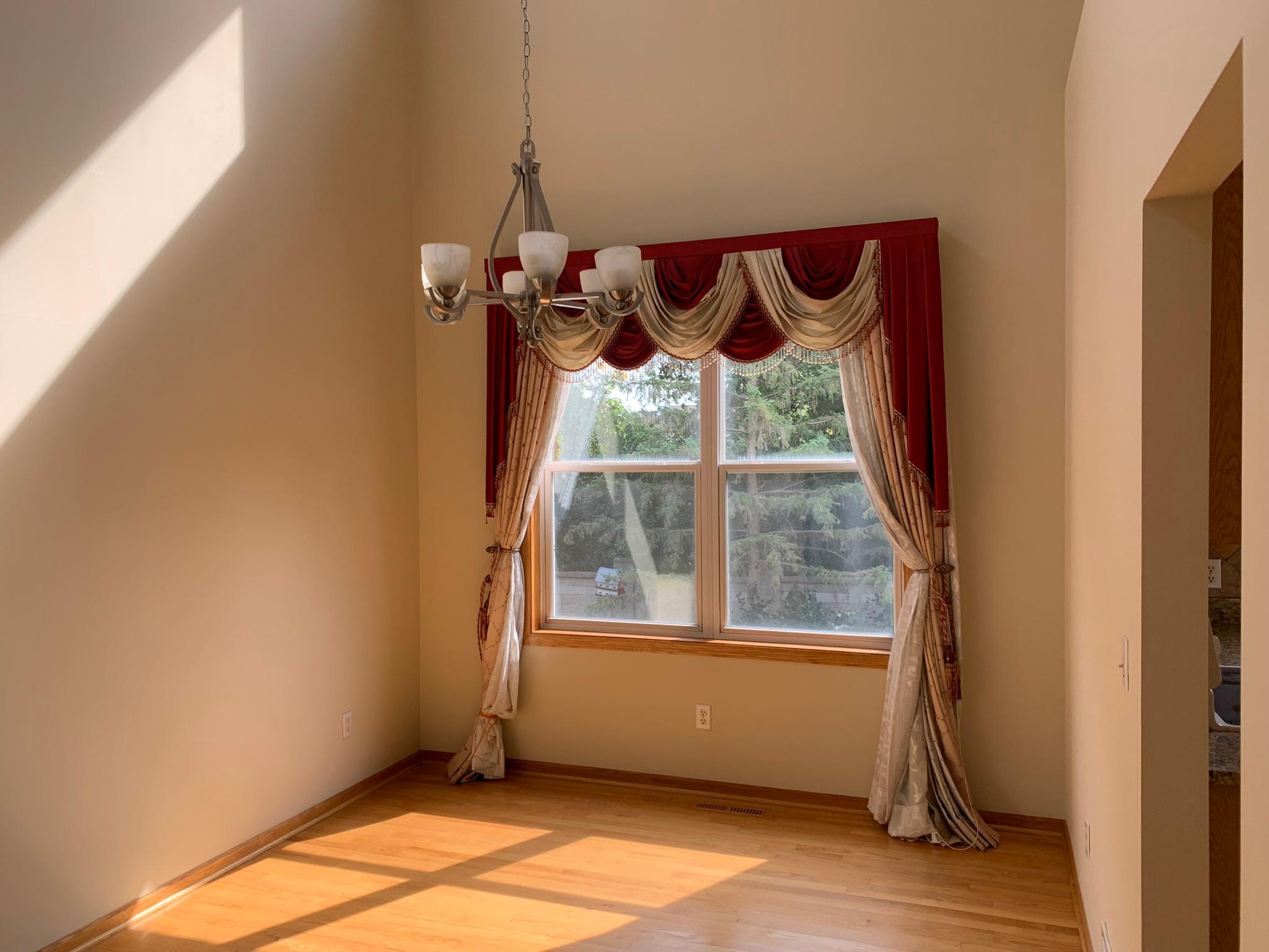 4 - Dining room with large window to bring in lots of light.JPEG