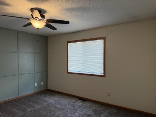 1010 Oak Place, West Fargo, ND 58078
