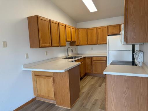 1010 Oak Place, West Fargo, ND 58078