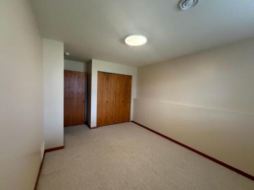 1010 Oak Place, West Fargo, ND 58078