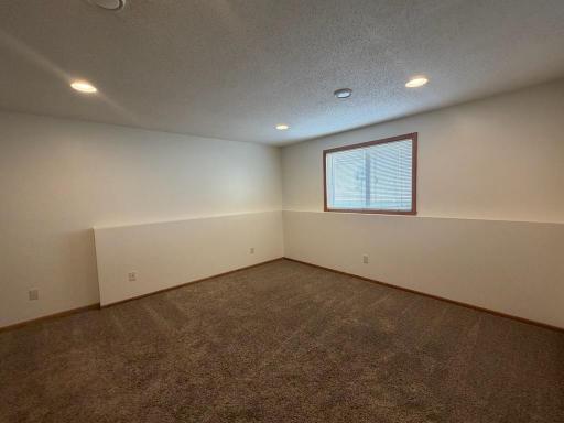 1010 Oak Place, West Fargo, ND 58078