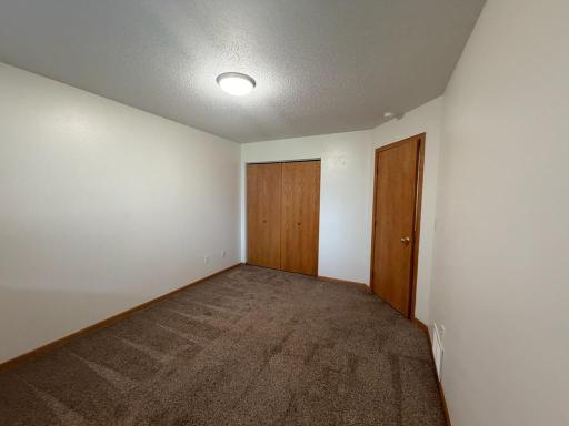 1010 Oak Place, West Fargo, ND 58078