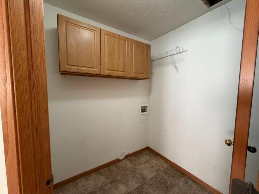 1010 Oak Place, West Fargo, ND 58078