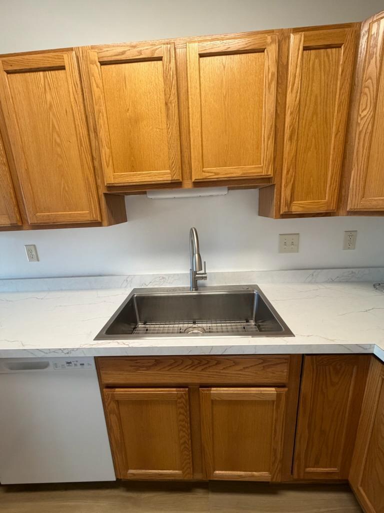 Single open sink