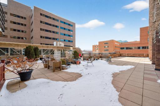 26 10th Street W, 2004, Saint Paul, MN 55102