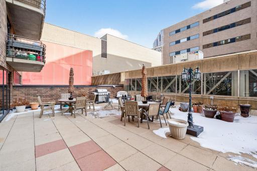 26 10th Street W, 2004, Saint Paul, MN 55102