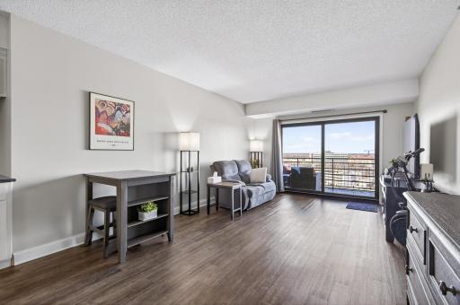 26 10th Street W, 2004, Saint Paul, MN 55102