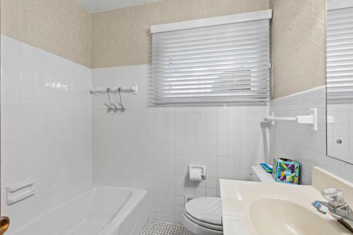 6836 Ewing Avenue N, Minneapolis, MN 55429