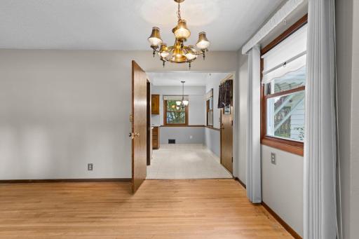 6836 Ewing Avenue N, Minneapolis, MN 55429