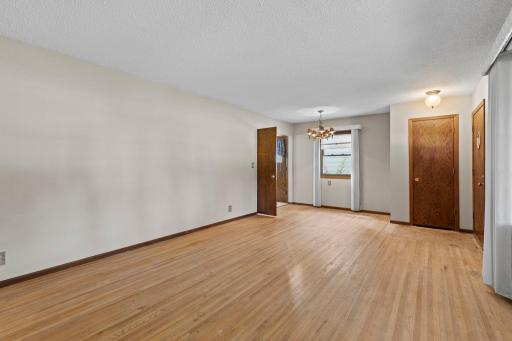 6836 Ewing Avenue N, Minneapolis, MN 55429