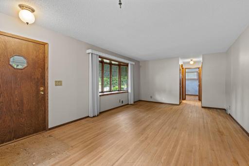 6836 Ewing Avenue N, Minneapolis, MN 55429