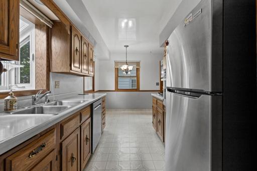 6836 Ewing Avenue N, Minneapolis, MN 55429