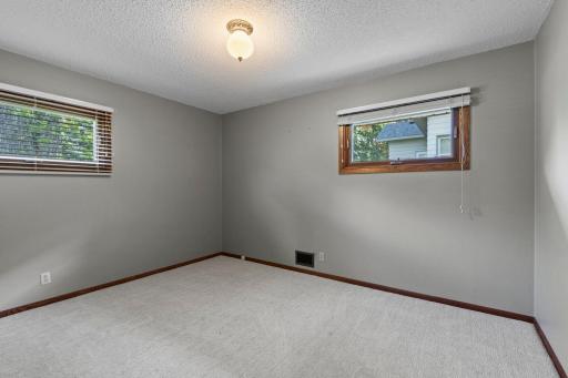 6836 Ewing Avenue N, Minneapolis, MN 55429