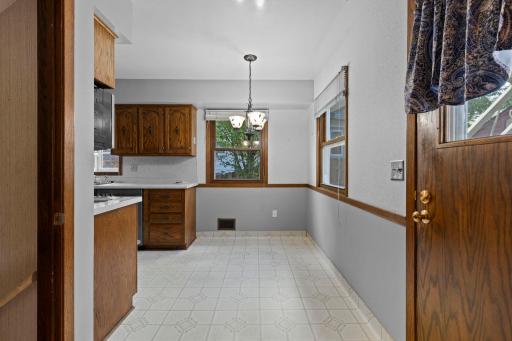 6836 Ewing Avenue N, Minneapolis, MN 55429