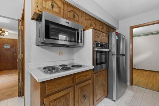 6836 Ewing Avenue N, Minneapolis, MN 55429