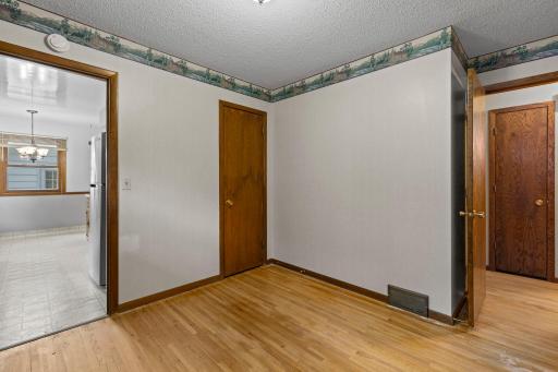 6836 Ewing Avenue N, Minneapolis, MN 55429