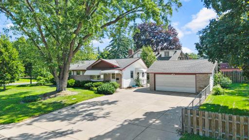 6836 Ewing Avenue N, Minneapolis, MN 55429