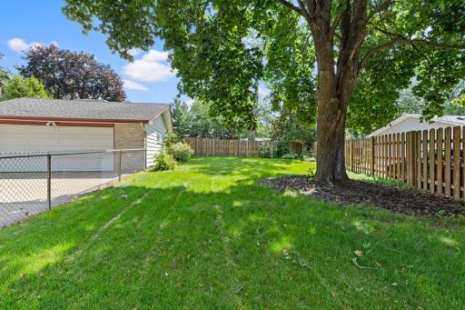 6836 Ewing Avenue N, Minneapolis, MN 55429