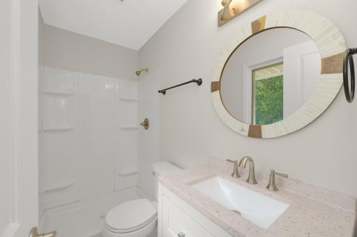 10928 London Drive, Burnsville, MN 55337
