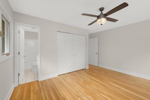 10928 London Drive, Burnsville, MN 55337