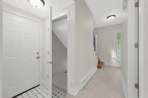 10928 London Drive, Burnsville, MN 55337