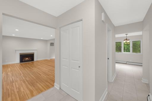 10928 London Drive, Burnsville, MN 55337