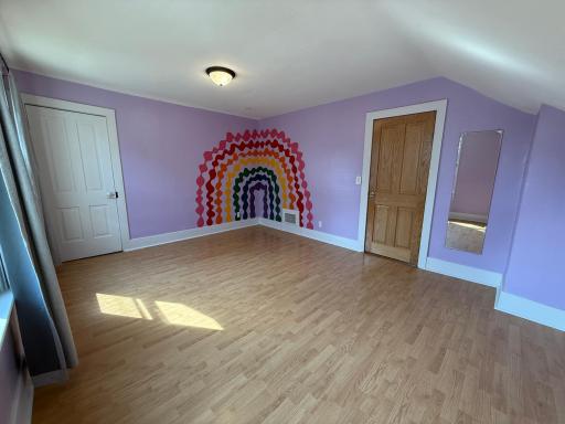 34. Bedroom.jpg