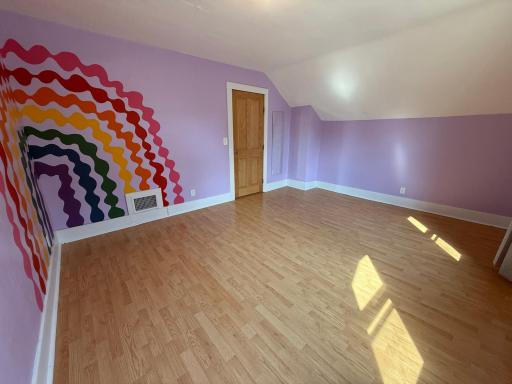33. Bedroom.jpg