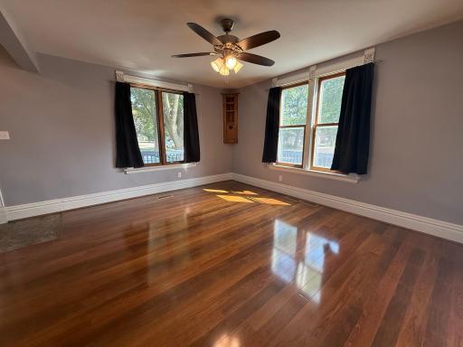 17. Living Room.jpg