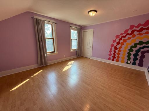 32. Bedroom.jpg