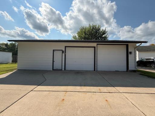 11. Garage.jpg