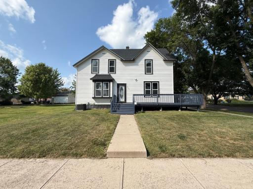 400 Walnut Street SW, Sleepy Eye, MN 56085