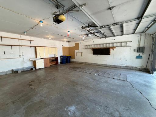 12. Main garage.JPEG
