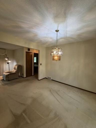 8633 Greenway Avenue S, Cottage Grove, MN 55016