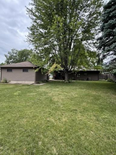8633 Greenway Avenue S, Cottage Grove, MN 55016