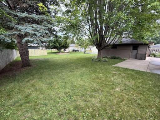 8633 Greenway Avenue S, Cottage Grove, MN 55016