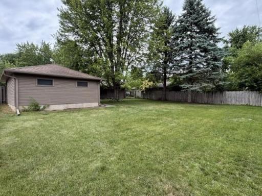 8633 Greenway Avenue S, Cottage Grove, MN 55016