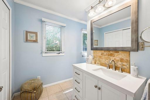 5551 W 93rd Street, Minneapolis, MN 55437