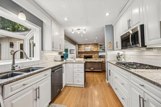 5551 W 93rd Street, Minneapolis, MN 55437