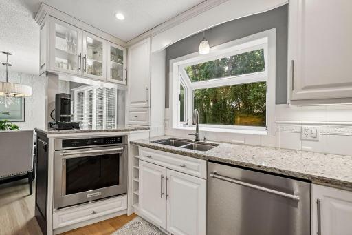5551 W 93rd Street, Minneapolis, MN 55437