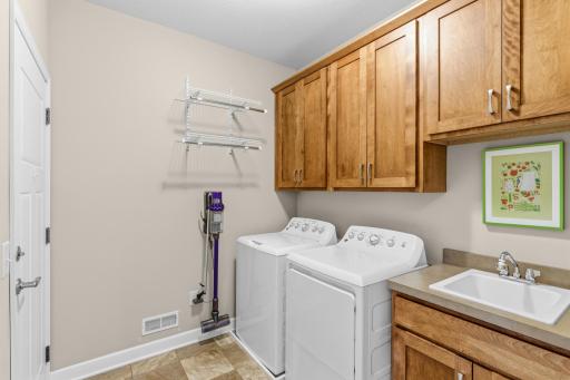 316 Wedgewood Circle, Hudson, WI 54016