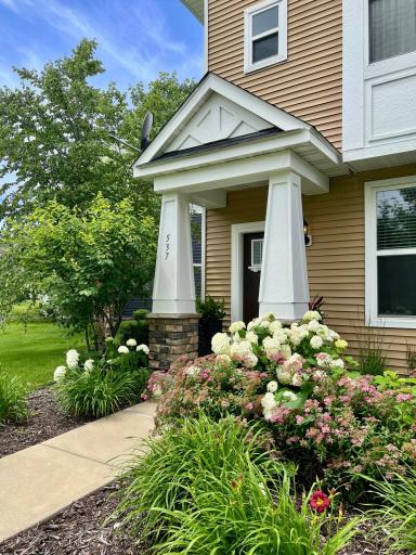 537 Satori Way, Chaska, MN 55318