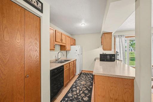 4920 Grenwich Trail N, Saint Paul, MN 55128