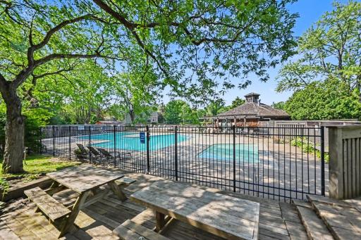4920 Grenwich Trail N, Saint Paul, MN 55128