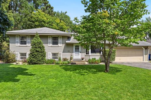 Photo for 10925 Russell Avenue S, Minneapolis, MN 55431 - listing #7105114 10925 Russell Avenue S, Minneapolis, MN 55431