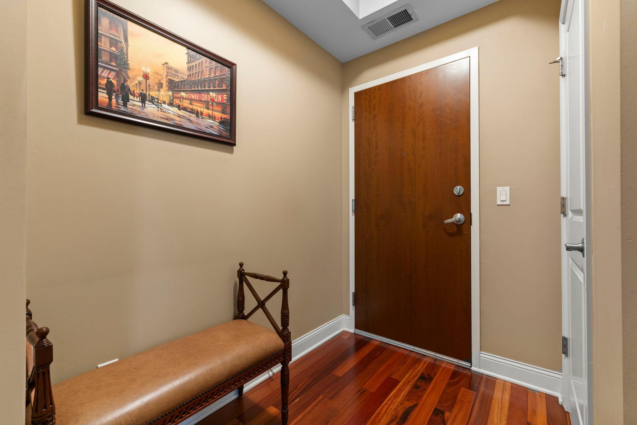 10-web-or-mls-100 3rd Ave S 705-9.jpg