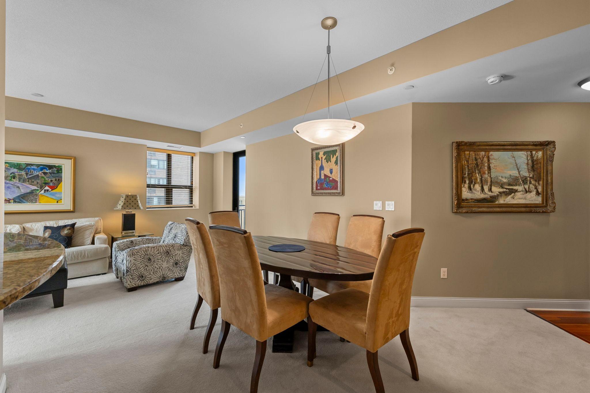 29-web-or-mls-100 3rd Ave S 705-66.jpg